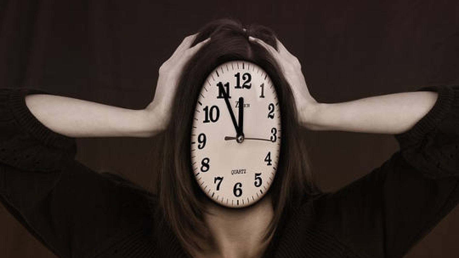 Impact of Weekend Sleep Patterns on Weekday Performance